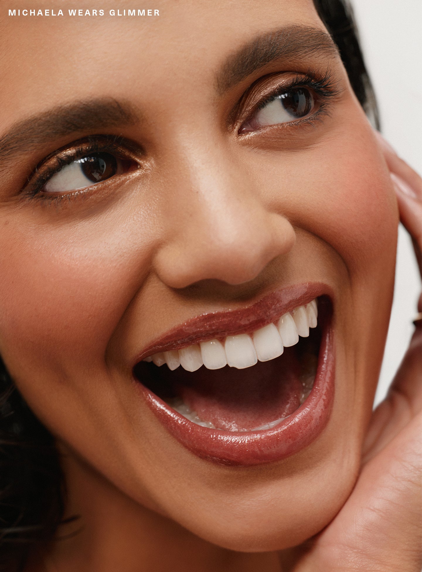 Positive Light Luminizing Lip Gloss - Image 23